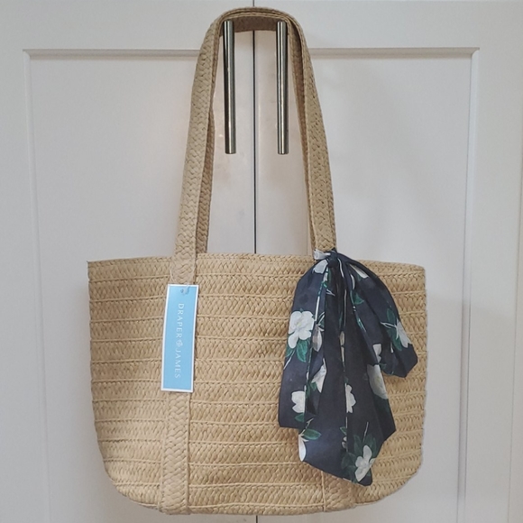 Draper James Pocketbook - Picture 1 of 4